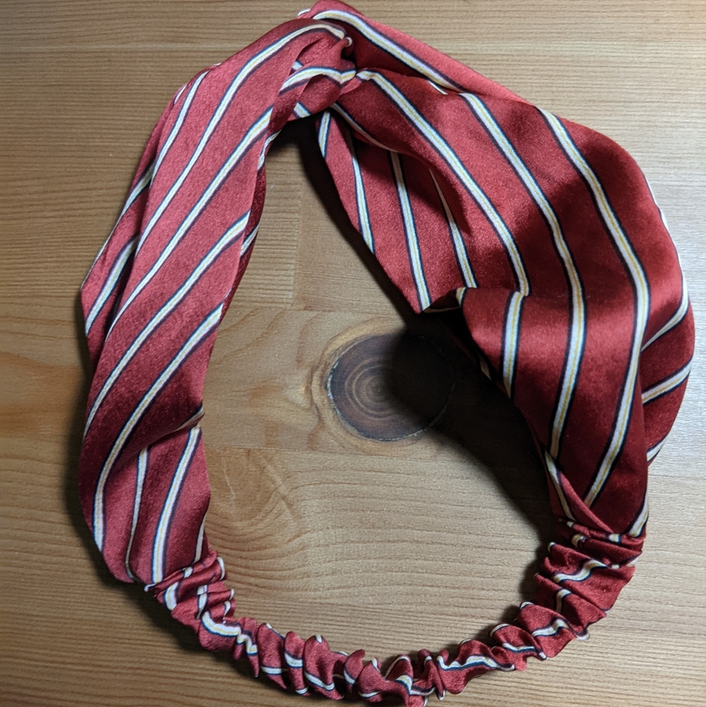 Stripped headband